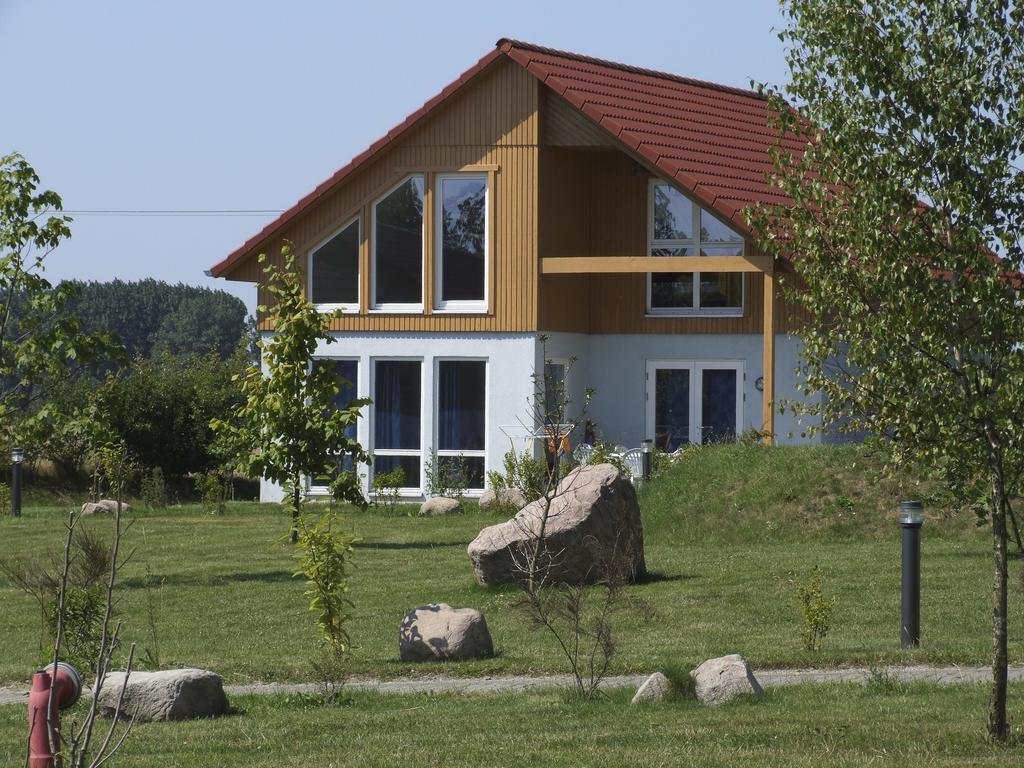 Ostseehotel Kluetzer Winkel Hohen Schoenberg Exterior photo