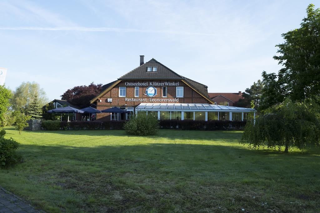Ostseehotel Kluetzer Winkel Hohen Schoenberg Exterior photo