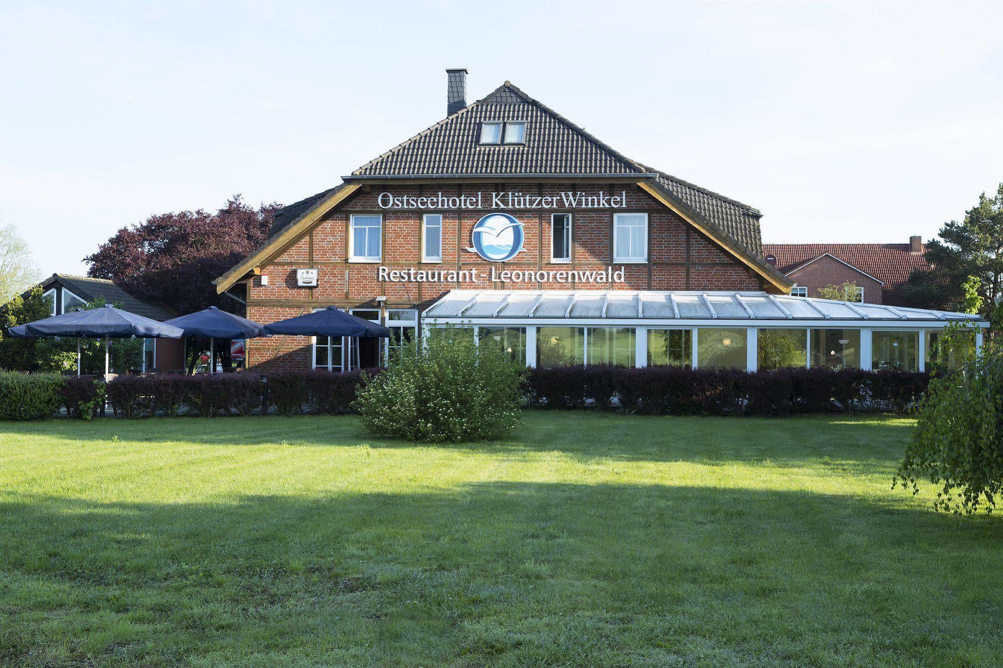Ostseehotel Kluetzer Winkel Hohen Schoenberg Exterior photo